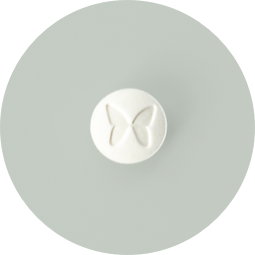 <{%ATTRIBUTE3_07520%}>A round pill with a butterfly imprint.